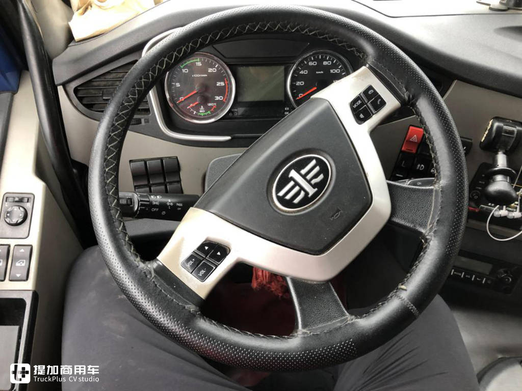8气囊空气悬架,还有千升油箱,J6P领航版冷藏专用载货车配置真强悍 - 第11张 - 提加商用车网 8气囊空气悬架,还有千升油箱,J6P领航版冷藏专用载货车配置真强悍 - 第11张