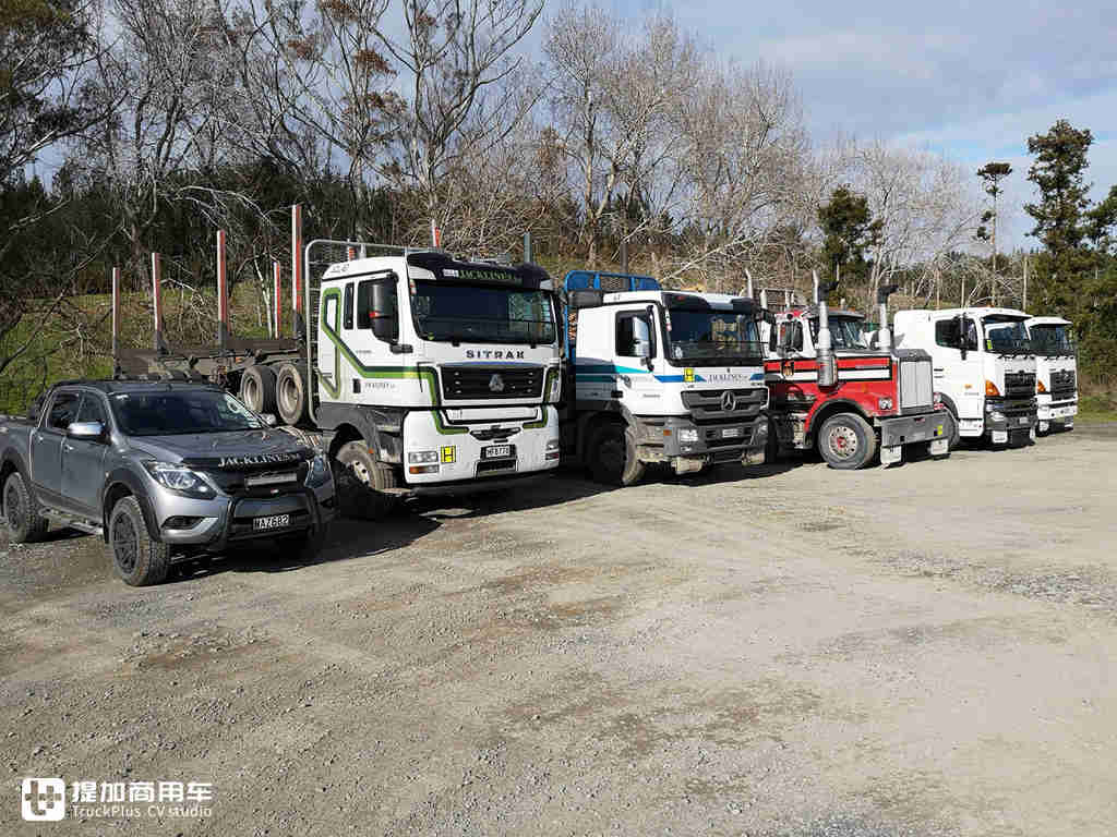 新西兰有位“怪大叔”,不爱奔驰与达夫,只开国产汕德卡跑运输 - 第11张 - 提加商用车网 新西兰有位“怪大叔”,不爱奔驰与达夫,只开国产汕德卡跑运输 - 第11张