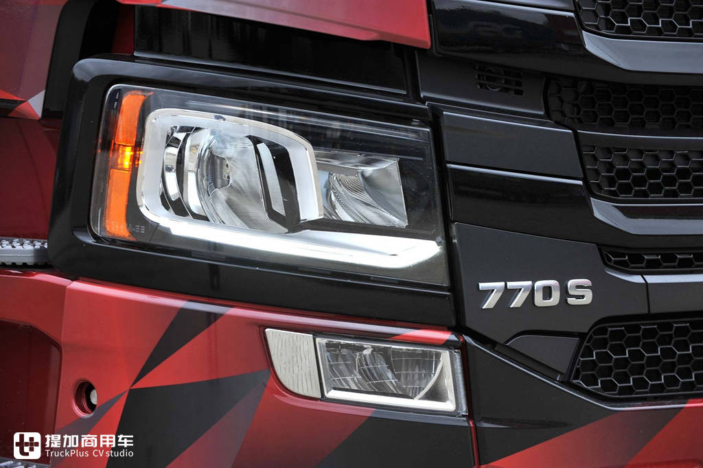 媒体试驾评测770马力斯堪尼亚S系牵引车,不敢大脚踩油门,怕飞起来! - 第3张 - 提加商用车网 媒体试驾评测770马力斯堪尼亚S系牵引车,不敢大脚踩油门,怕飞起来! - 第3张