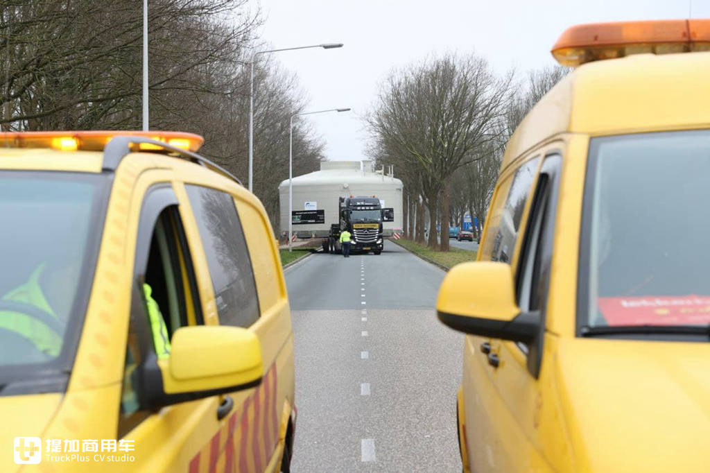 一次超宽大件运输纪实,看奔驰卡车怎么把直径9.5米构件,运输88公里 - 第5张 - 提加商用车网 一次超宽大件运输纪实,看奔驰卡车怎么把直径9.5米构件,运输88公里 - 第5张