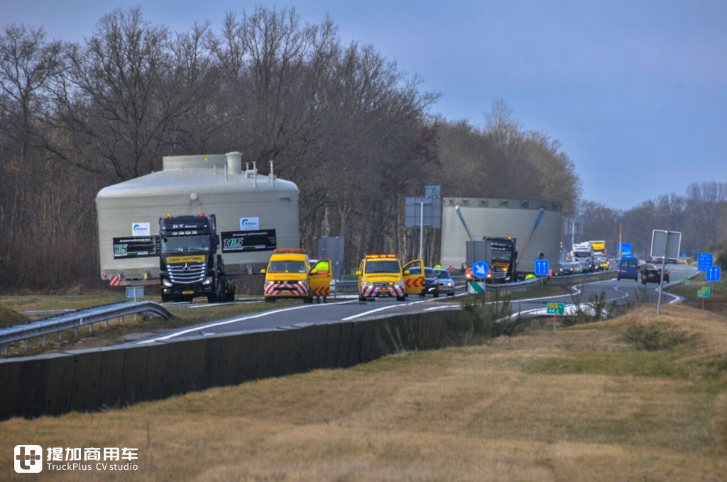 一次超宽大件运输纪实,看奔驰卡车怎么把直径9.5米构件,运输88公里 - 第14张 - 提加商用车网 一次超宽大件运输纪实,看奔驰卡车怎么把直径9.5米构件,运输88公里 - 第14张