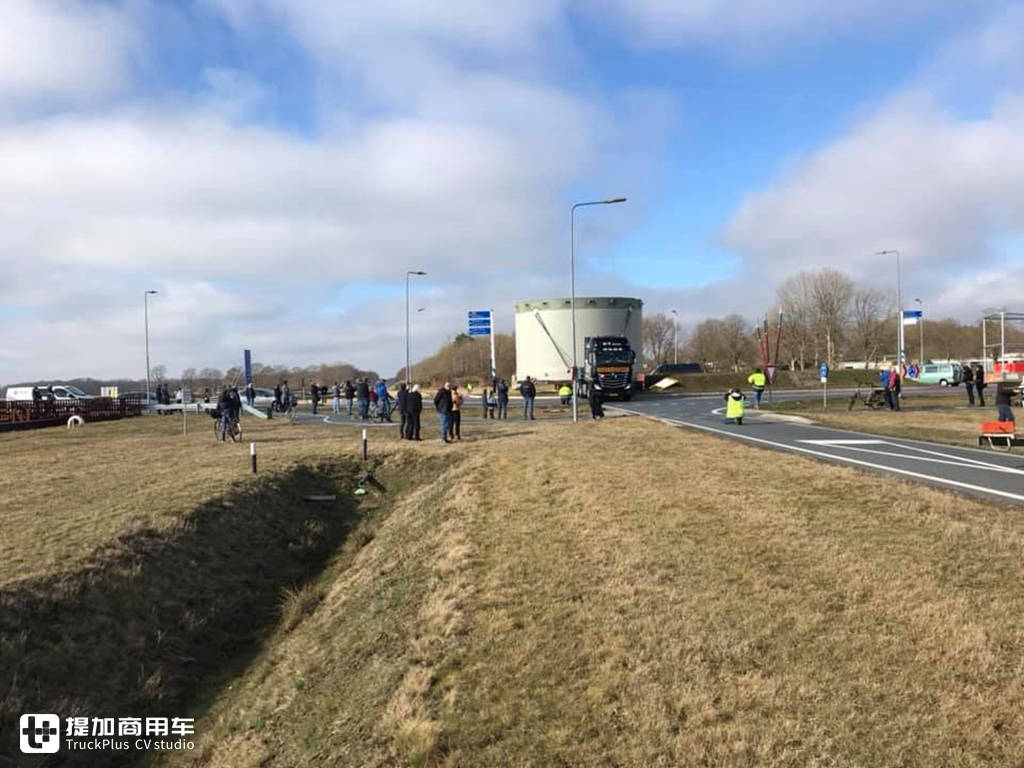 一次超宽大件运输纪实,看奔驰卡车怎么把直径9.5米构件,运输88公里 - 第17张 - 提加商用车网 一次超宽大件运输纪实,看奔驰卡车怎么把直径9.5米构件,运输88公里 - 第17张