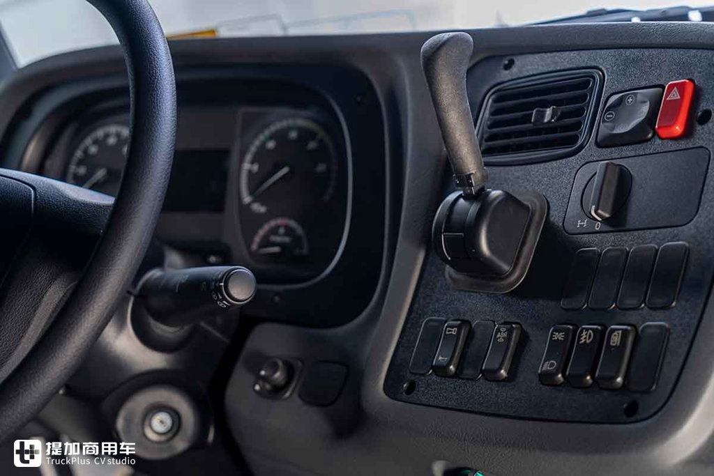 mercedes_atron_pozegnanie_04