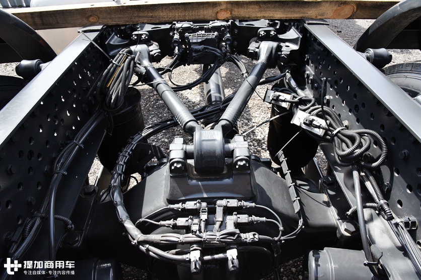 奔驰卖得最好的卡车底盘,Arocs国六车型来了,有哪些升级? - 第5张 - 提加商用车网 奔驰卖得最好的卡车底盘,Arocs国六车型来了,有哪些升级? - 第5张