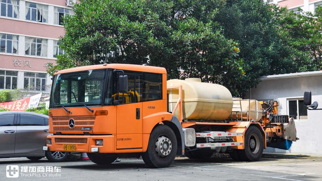 车高不超3米,低入口斯堪尼亚L系8X4自卸车,跑工地一样强悍 - 第23张 - 提加商用车网 车高不超3米,低入口斯堪尼亚L系8X4自卸车,跑工地一样强悍 - 第23张