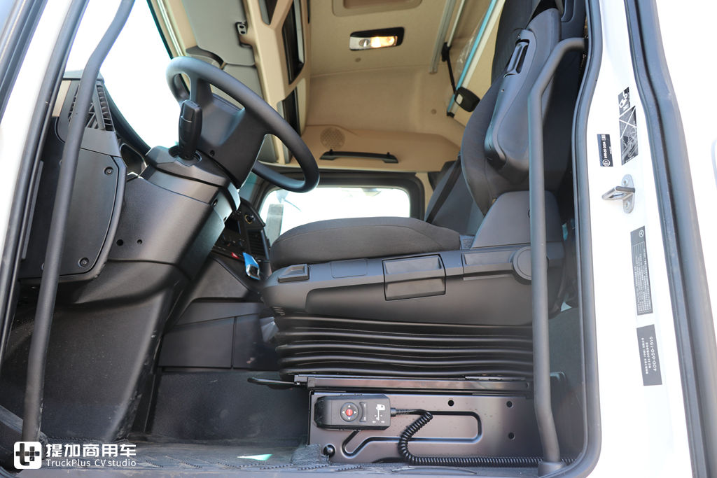 这款奔驰4X2牵引车,大客户价能降到50万左右,性价比真高 - 第14张 - 提加商用车网 这款奔驰4X2牵引车,大客户价能降到50万左右,性价比真高 - 第14张
