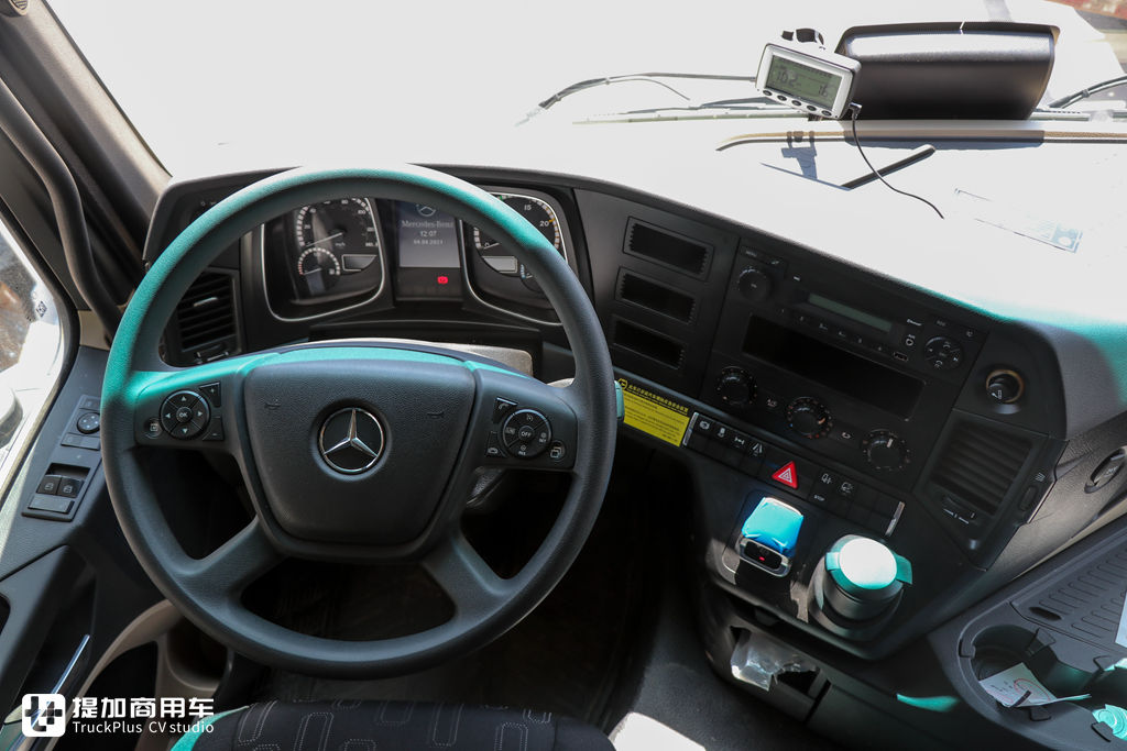 这款奔驰4X2牵引车,大客户价能降到50万左右,性价比真高 - 第17张 - 提加商用车网 这款奔驰4X2牵引车,大客户价能降到50万左右,性价比真高 - 第17张