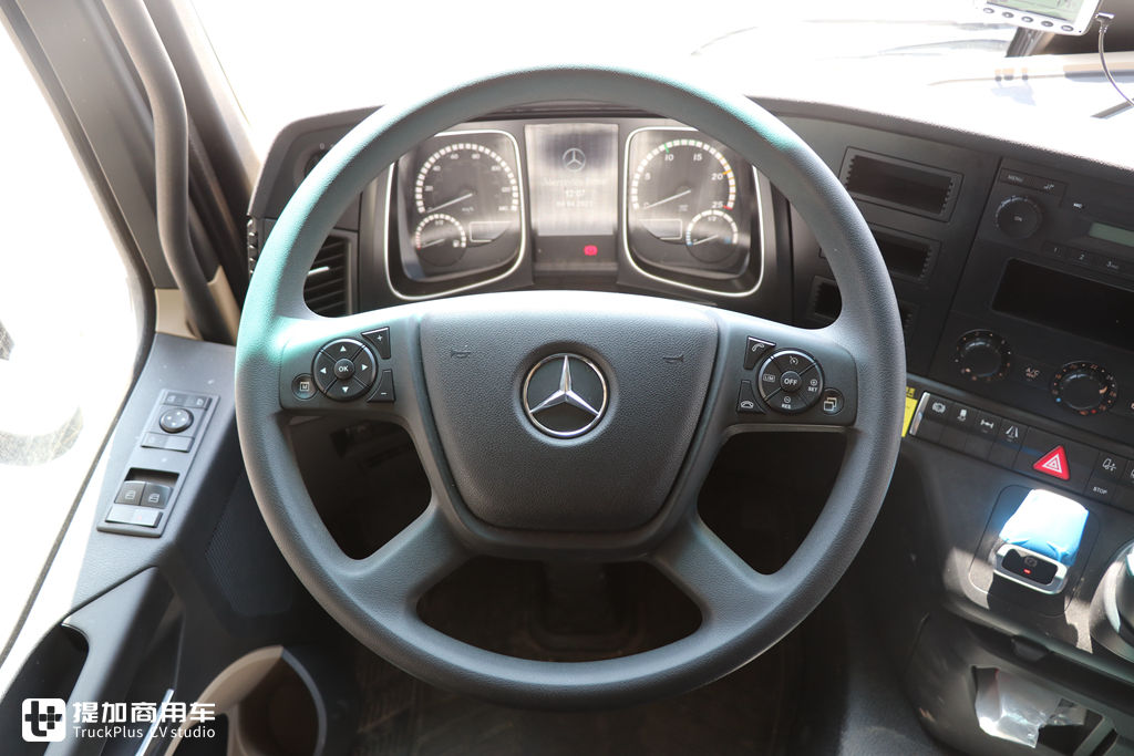 这款奔驰4X2牵引车,大客户价能降到50万左右,性价比真高 - 第18张 - 提加商用车网 这款奔驰4X2牵引车,大客户价能降到50万左右,性价比真高 - 第18张