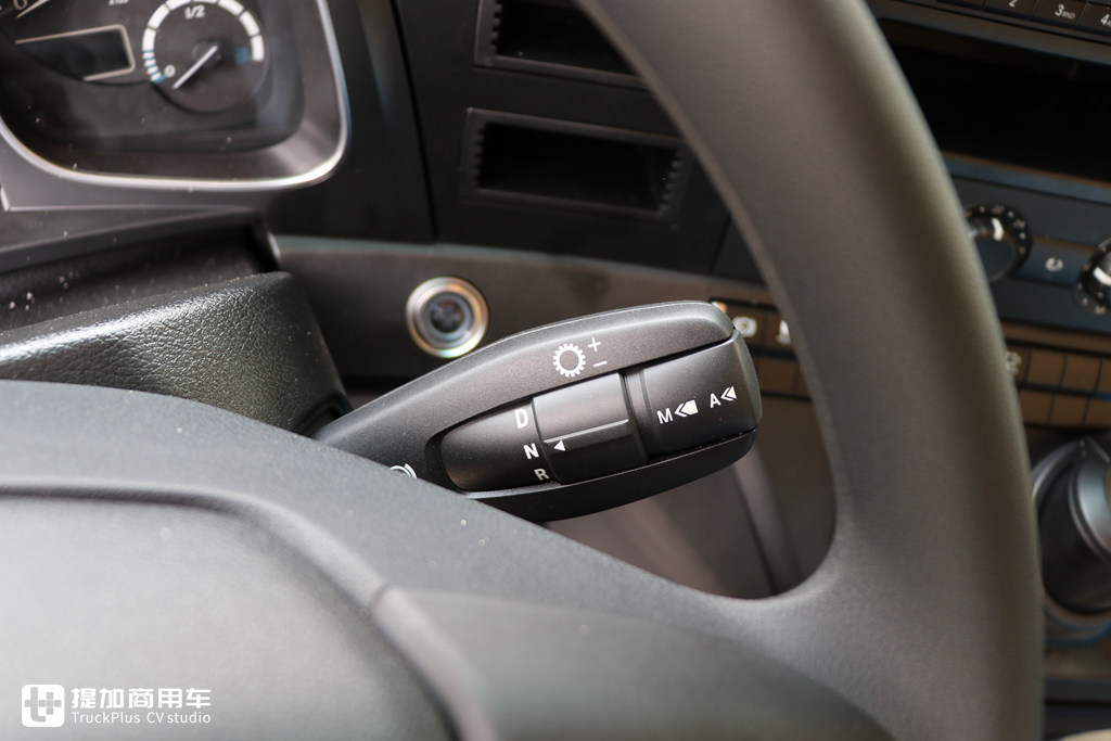 这款奔驰4X2牵引车,大客户价能降到50万左右,性价比真高 - 第26张 - 提加商用车网 这款奔驰4X2牵引车,大客户价能降到50万左右,性价比真高 - 第26张