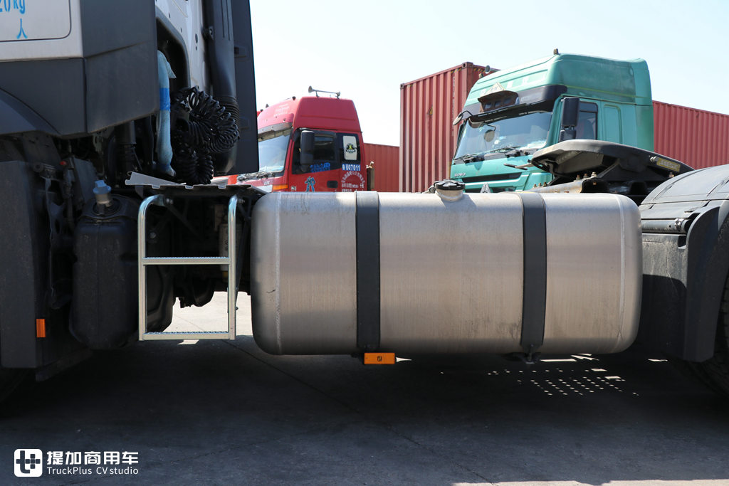 这款奔驰4X2牵引车,大客户价能降到50万左右,性价比真高 - 第28张 - 提加商用车网 这款奔驰4X2牵引车,大客户价能降到50万左右,性价比真高 - 第28张