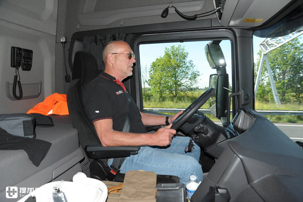 沃尔沃和斯堪尼亚天然气卡车,哪个更好用?听听欧洲物流企业怎么说 - 第4张 - 提加商用车网 沃尔沃和斯堪尼亚天然气卡车,哪个更好用?听听欧洲物流企业怎么说 - 第4张