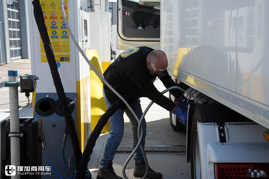 沃尔沃和斯堪尼亚天然气卡车,哪个更好用?听听欧洲物流企业怎么说 - 第12张 - 提加商用车网 沃尔沃和斯堪尼亚天然气卡车,哪个更好用?听听欧洲物流企业怎么说 - 第12张