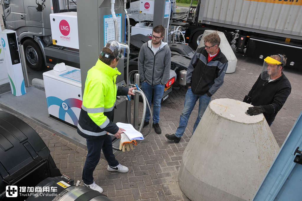 沃尔沃和斯堪尼亚天然气卡车,哪个更好用?听听欧洲物流企业怎么说 - 第17张 - 提加商用车网 沃尔沃和斯堪尼亚天然气卡车,哪个更好用?听听欧洲物流企业怎么说 - 第17张
