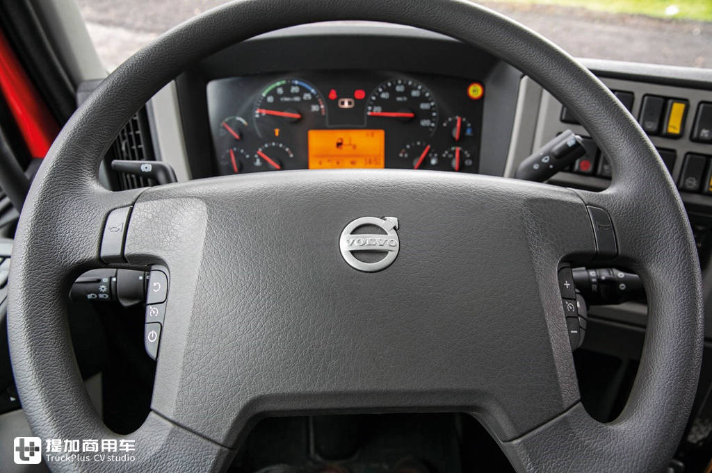 沃尔沃也有低入口卡车?带您见识一辆特别改装的沃尔沃FE救援卡车 - 第12张 - 提加商用车网 沃尔沃也有低入口卡车?带您见识一辆特别改装的沃尔沃FE救援卡车 - 第12张