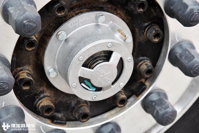 8气囊空气悬架+液力缓速器,国六欧曼GTL自动挡危化品牵引车正式上市 - 第12张 - 提加商用车网 8气囊空气悬架+液力缓速器,国六欧曼GTL自动挡危化品牵引车正式上市 - 第12张