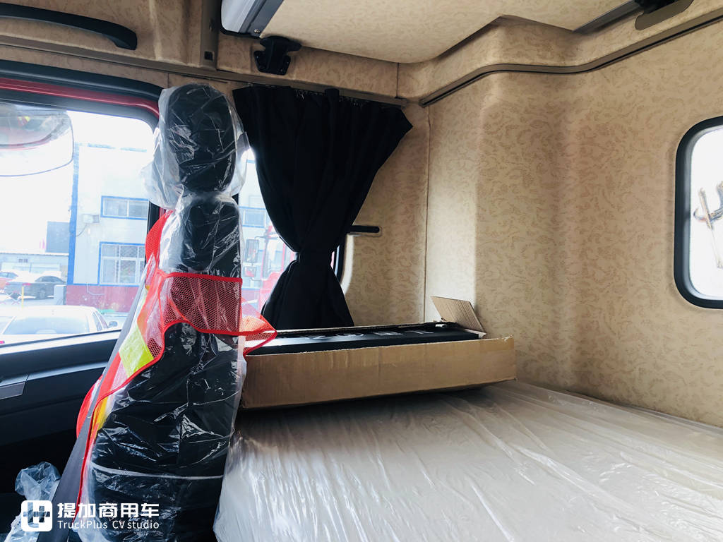 德龙X5000前四后八载货车实拍,还是绿通运输专用车型,这配置性价比真高 - 第13张 - 提加商用车网 德龙X5000前四后八载货车实拍,还是绿通运输专用车型,这配置性价比真高 - 第13张