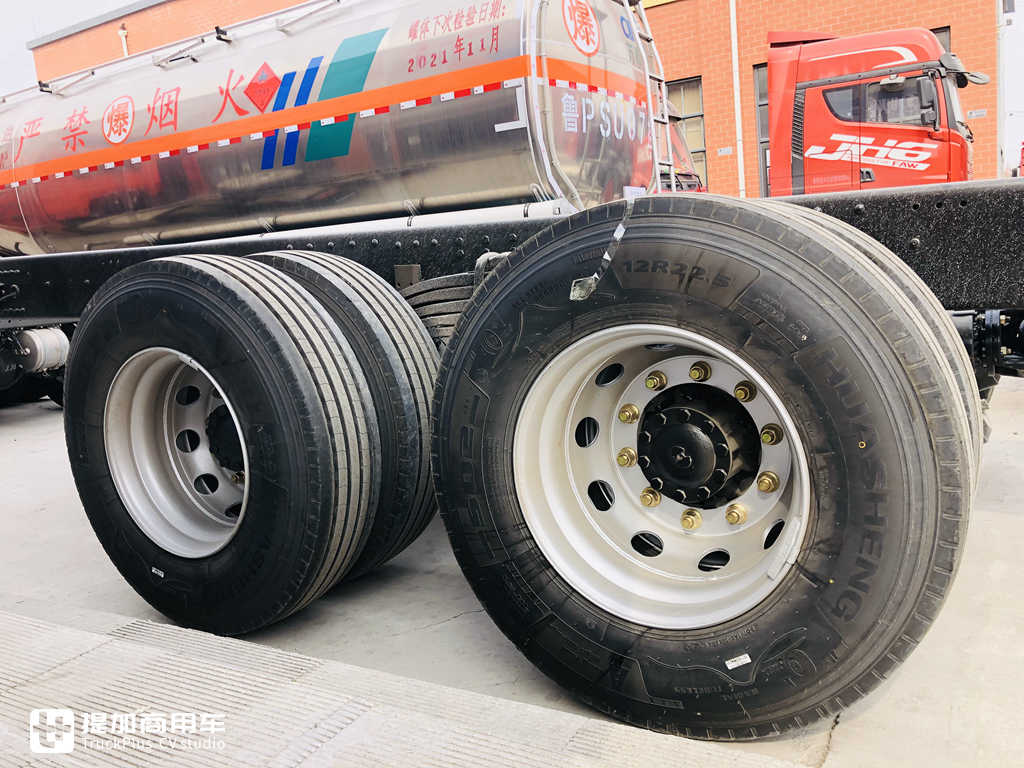 德龙X5000前四后八载货车实拍,还是绿通运输专用车型,这配置性价比真高 - 第18张 - 提加商用车网 德龙X5000前四后八载货车实拍,还是绿通运输专用车型,这配置性价比真高 - 第18张