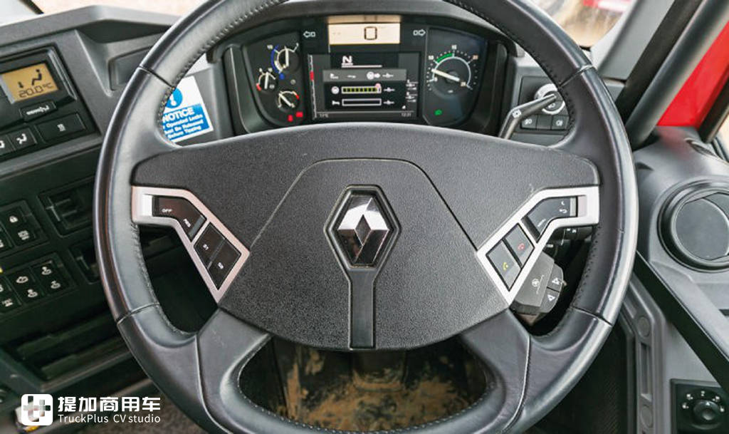 带您见识下工地的雷诺C系8X4自卸车,车辆配置确实高端,只能装22吨货有点浪费 - 第6张 - 提加商用车网 带您见识下工地的雷诺C系8X4自卸车,车辆配置确实高端,只能装22吨货有点浪费 - 第6张