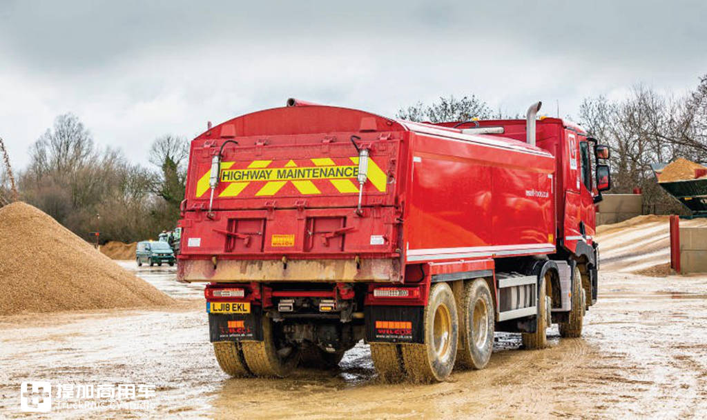 带您见识下工地的雷诺C系8X4自卸车,车辆配置确实高端,只能装22吨货有点浪费 - 第15张 - 提加商用车网 带您见识下工地的雷诺C系8X4自卸车,车辆配置确实高端,只能装22吨货有点浪费 - 第15张