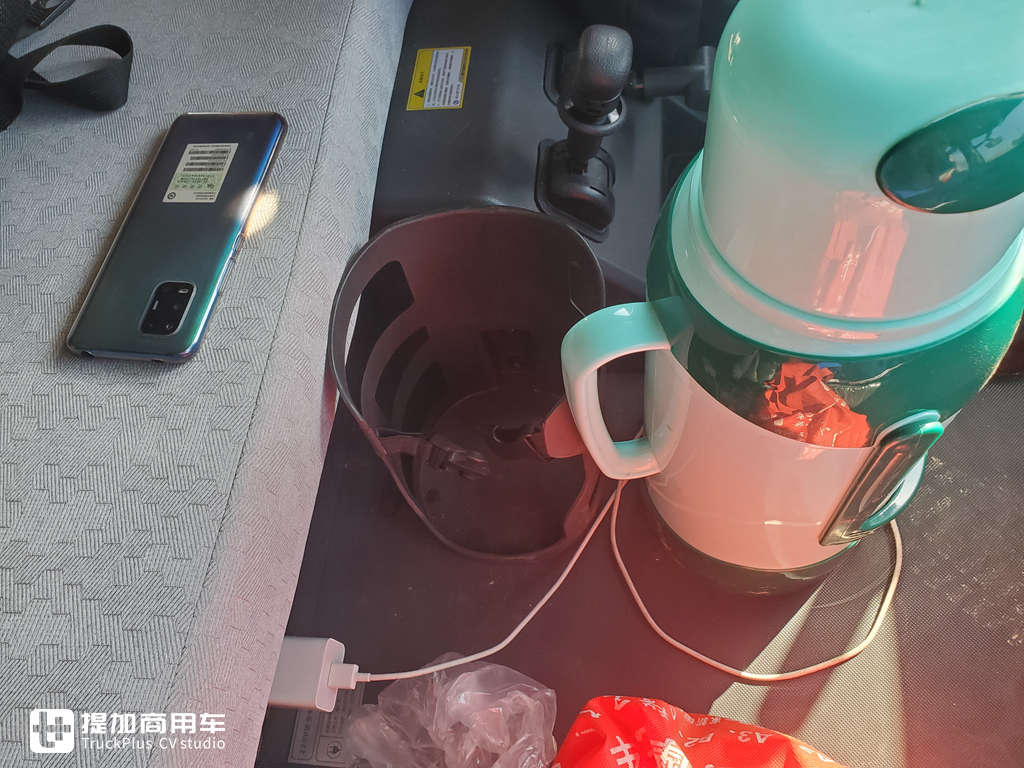 办齐上路25万左右,陕汽轩德翼3单驱牵引车,啥配置性价比这么高? - 第16张 - 提加商用车网 办齐上路25万左右,陕汽轩德翼3单驱牵引车,啥配置性价比这么高? - 第16张