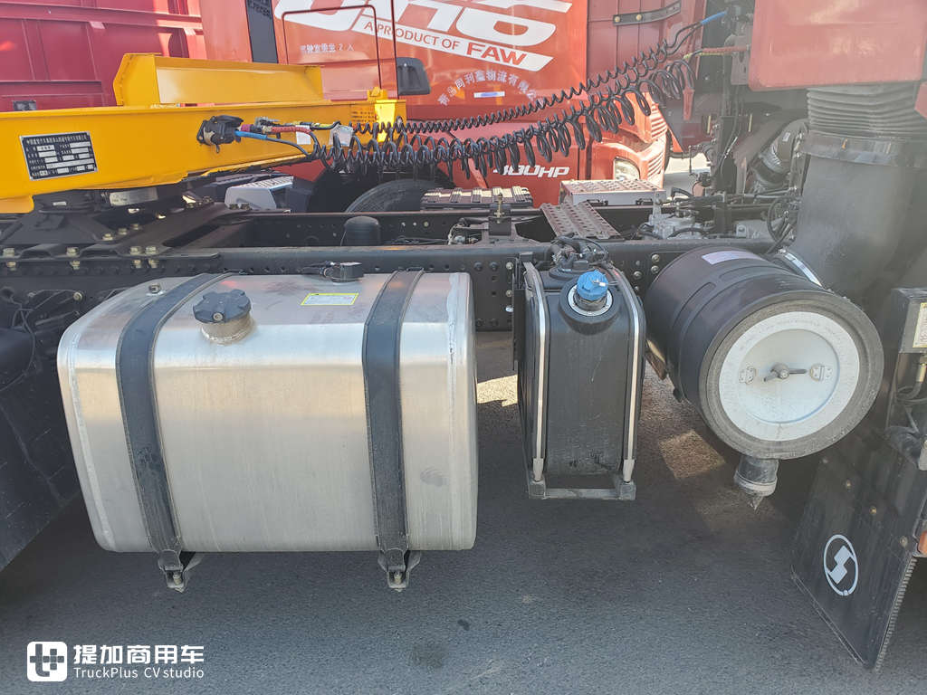 办齐上路25万左右,陕汽轩德翼3单驱牵引车,啥配置性价比这么高? - 第24张 - 提加商用车网 办齐上路25万左右,陕汽轩德翼3单驱牵引车,啥配置性价比这么高? - 第24张