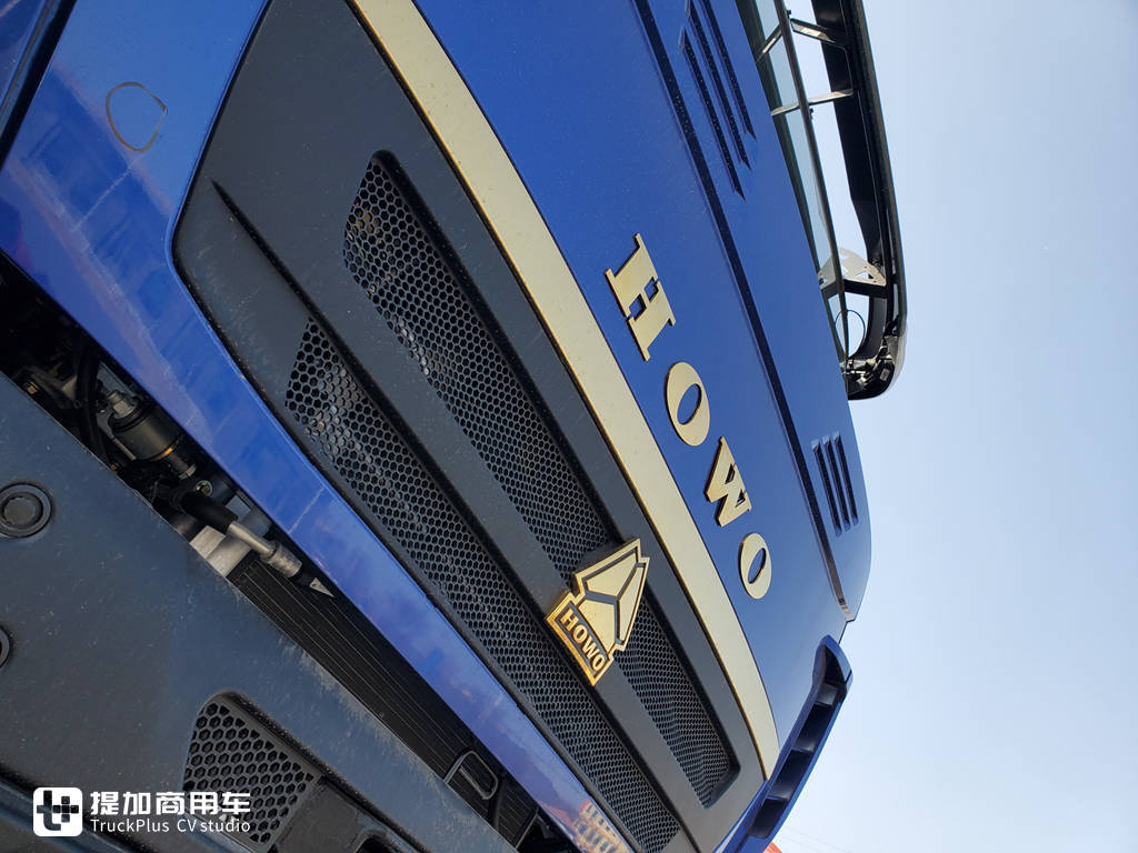 非常少见的豪沃T7前四后八自卸车实拍,车主说50多万买的,都有啥配置? - 第4张 - 提加商用车网 非常少见的豪沃T7前四后八自卸车实拍,车主说50多万买的,都有啥配置? - 第4张