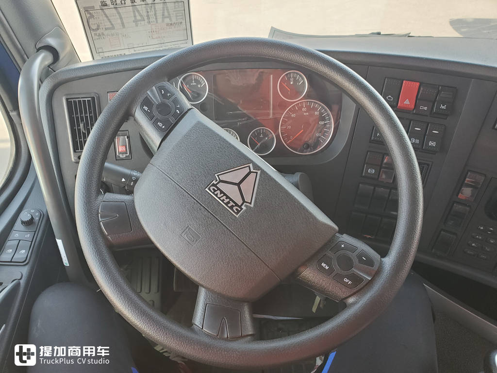 非常少见的豪沃T7前四后八自卸车实拍,车主说50多万买的,都有啥配置? - 第10张 - 提加商用车网 非常少见的豪沃T7前四后八自卸车实拍,车主说50多万买的,都有啥配置? - 第10张