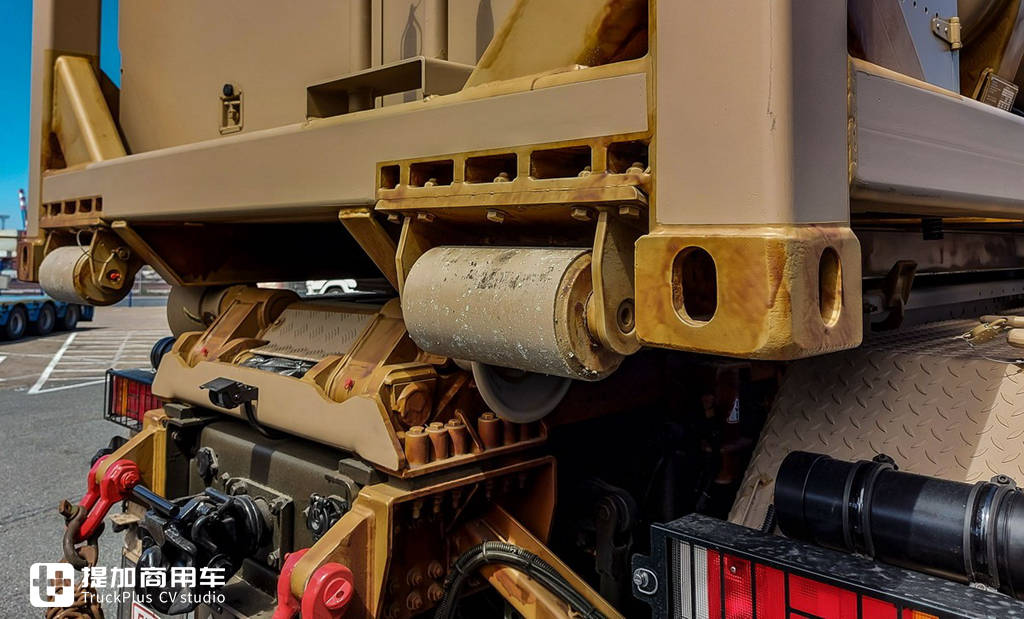 8X8全驱,全身多处特殊改装,带您见识一款德国MAN打造的战地卡车 - 第18张 - 提加商用车网 8X8全驱,全身多处特殊改装,带您见识一款德国MAN打造的战地卡车 - 第18张