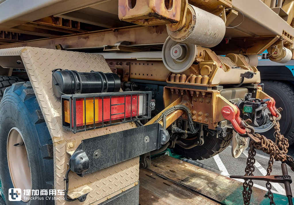 8X8全驱,全身多处特殊改装,带您见识一款德国MAN打造的战地卡车 - 第20张 - 提加商用车网 8X8全驱,全身多处特殊改装,带您见识一款德国MAN打造的战地卡车 - 第20张
