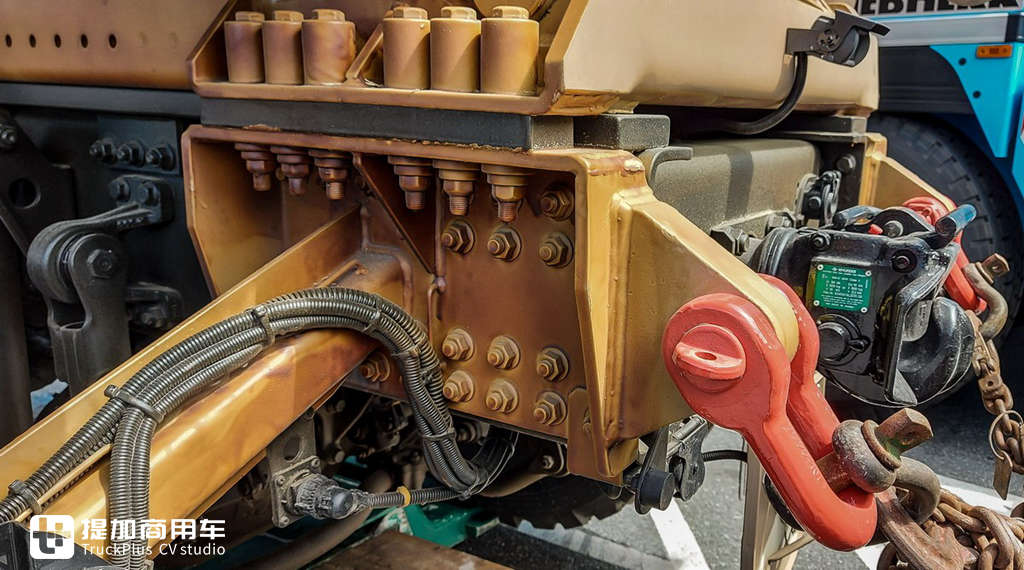 8X8全驱,全身多处特殊改装,带您见识一款德国MAN打造的战地卡车 - 第21张 - 提加商用车网 8X8全驱,全身多处特殊改装,带您见识一款德国MAN打造的战地卡车 - 第21张