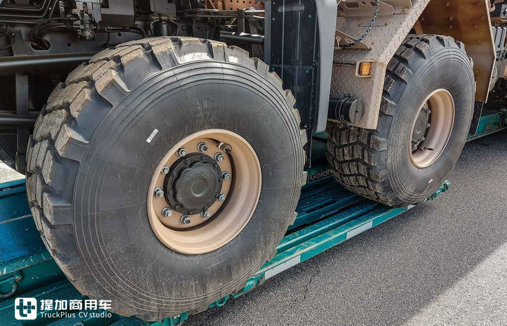 8X8全驱,全身多处特殊改装,带您见识一款德国MAN打造的战地卡车 - 第26张 - 提加商用车网 8X8全驱,全身多处特殊改装,带您见识一款德国MAN打造的战地卡车 - 第26张