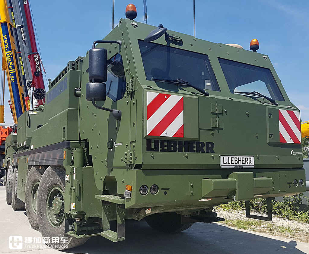 利勃海尔向公众展出G-BKF装甲救援起重机,再带您好好看看这款战地“机甲怪兽” - 第5张 - 提加商用车网 利勃海尔向公众展出G-BKF装甲救援起重机,再带您好好看看这款战地“机甲怪兽” - 第5张