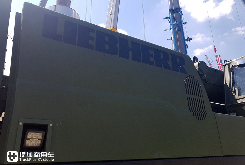 利勃海尔向公众展出G-BKF装甲救援起重机,再带您好好看看这款战地“机甲怪兽” - 第11张 - 提加商用车网 利勃海尔向公众展出G-BKF装甲救援起重机,再带您好好看看这款战地“机甲怪兽” - 第11张