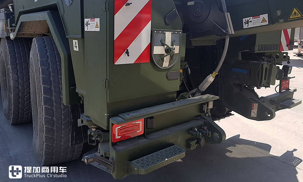 利勃海尔向公众展出G-BKF装甲救援起重机,再带您好好看看这款战地“机甲怪兽” - 第20张 - 提加商用车网 利勃海尔向公众展出G-BKF装甲救援起重机,再带您好好看看这款战地“机甲怪兽” - 第20张