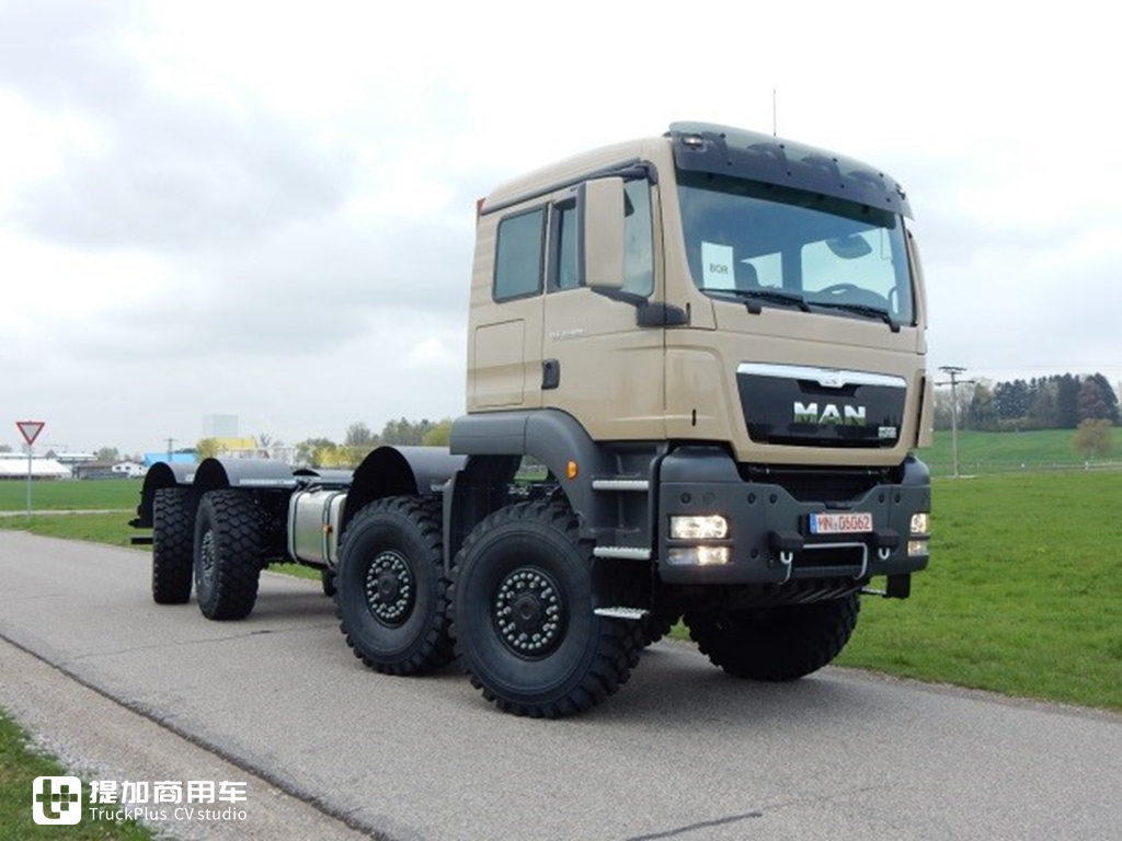 利勃海尔向公众展出G-BKF装甲救援起重机,再带您好好看看这款战地“机甲怪兽” - 第24张 - 提加商用车网 利勃海尔向公众展出G-BKF装甲救援起重机,再带您好好看看这款战地“机甲怪兽” - 第24张