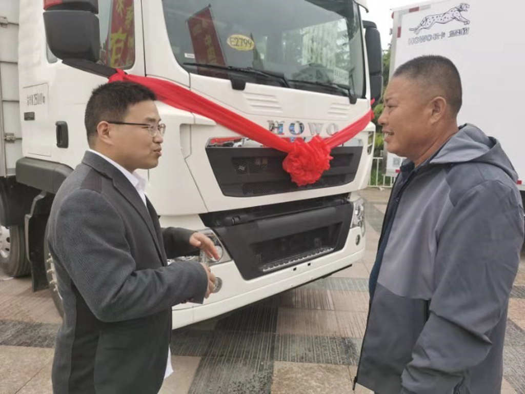 寿光菜博会的另一抹风景——中国重汽冷藏车亮相 - 第4张 - 提加商用车网 寿光菜博会的另一抹风景——中国重汽冷藏车亮相 - 第4张