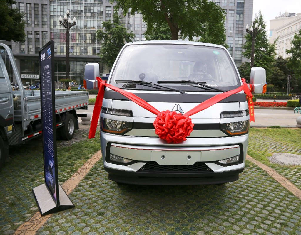 亮点多多,抢购百台,HOWO智相小轻卡成都震撼上市 - 第6张 - 提加商用车网 亮点多多,抢购百台,HOWO智相小轻卡成都震撼上市 - 第6张