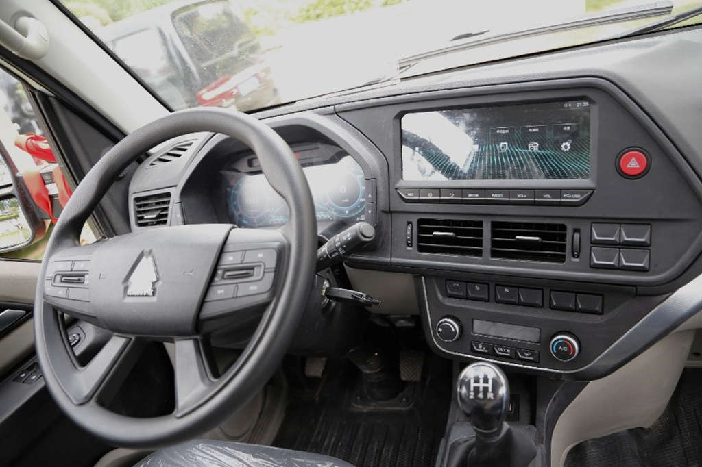 亮点多多,抢购百台,HOWO智相小轻卡成都震撼上市 - 第7张 - 提加商用车网 亮点多多,抢购百台,HOWO智相小轻卡成都震撼上市 - 第7张