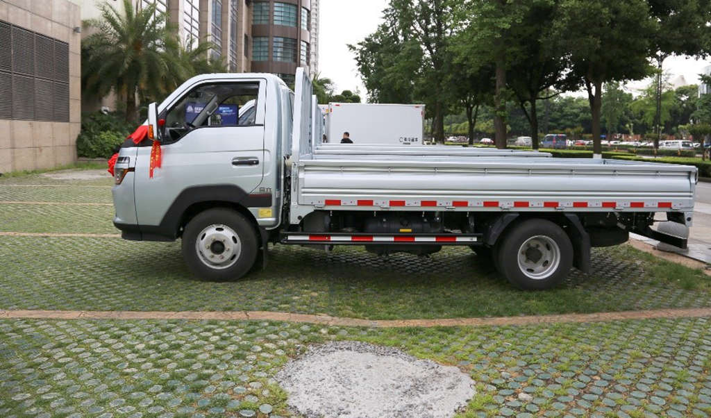 亮点多多,抢购百台,HOWO智相小轻卡成都震撼上市 - 第10张 - 提加商用车网 亮点多多,抢购百台,HOWO智相小轻卡成都震撼上市 - 第10张