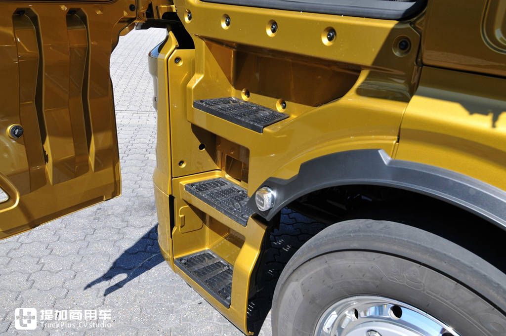 新一代曼恩TGX国内路演开始了,这车怎么样?欧洲媒体超详细评测告诉您 - 第14张 - 提加商用车网 新一代曼恩TGX国内路演开始了,这车怎么样?欧洲媒体超详细评测告诉您 - 第14张