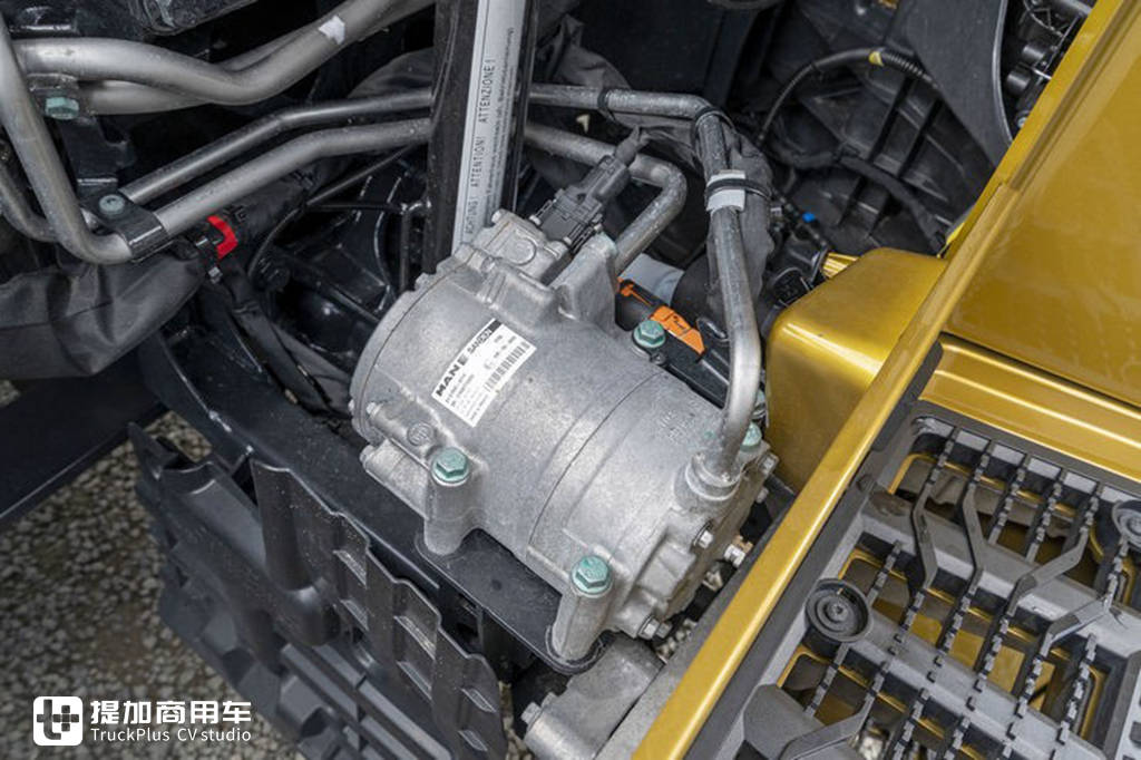 新一代曼恩TGX国内路演开始了,这车怎么样?欧洲媒体超详细评测告诉您 - 第25张 - 提加商用车网 新一代曼恩TGX国内路演开始了,这车怎么样?欧洲媒体超详细评测告诉您 - 第25张