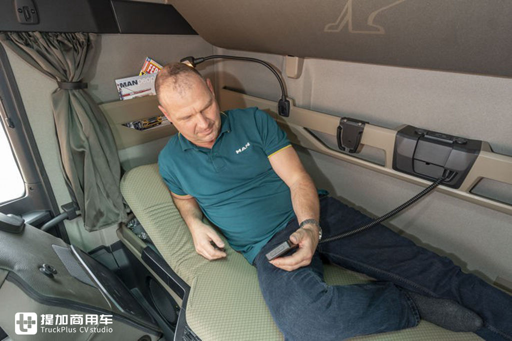 新一代曼恩TGX国内路演开始了,这车怎么样?欧洲媒体超详细评测告诉您 - 第34张 - 提加商用车网 新一代曼恩TGX国内路演开始了,这车怎么样?欧洲媒体超详细评测告诉您 - 第34张