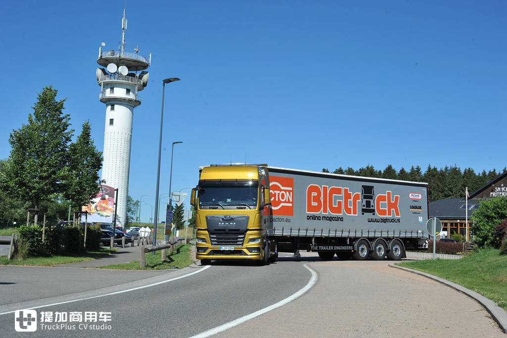 新一代曼恩TGX国内路演开始了,这车怎么样?欧洲媒体超详细评测告诉您 - 第39张 - 提加商用车网 新一代曼恩TGX国内路演开始了,这车怎么样?欧洲媒体超详细评测告诉您 - 第39张