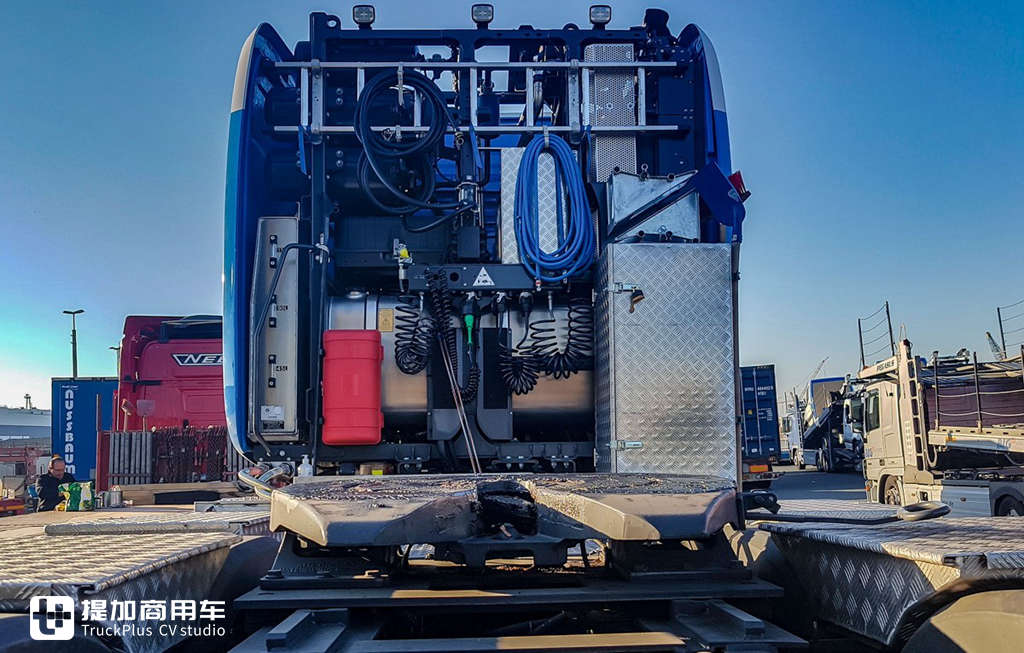 大件运输卡车一般都什么配置?这辆4轴625马力的奔驰Arocs告诉您 - 第11张 - 提加商用车网 大件运输卡车一般都什么配置?这辆4轴625马力的奔驰Arocs告诉您 - 第11张