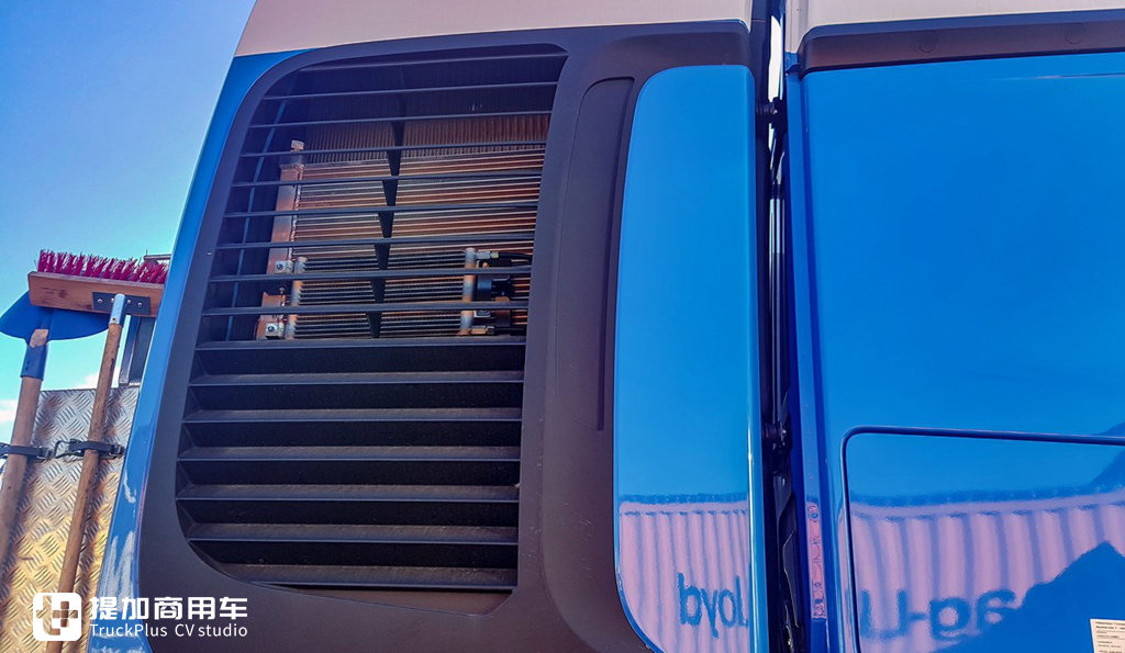 大件运输卡车一般都什么配置?这辆4轴625马力的奔驰Arocs告诉您 - 第21张 - 提加商用车网 大件运输卡车一般都什么配置?这辆4轴625马力的奔驰Arocs告诉您 - 第21张