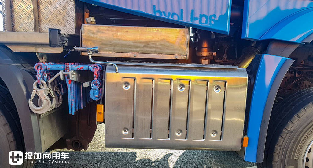 大件运输卡车一般都什么配置?这辆4轴625马力的奔驰Arocs告诉您 - 第23张 - 提加商用车网 大件运输卡车一般都什么配置?这辆4轴625马力的奔驰Arocs告诉您 - 第23张