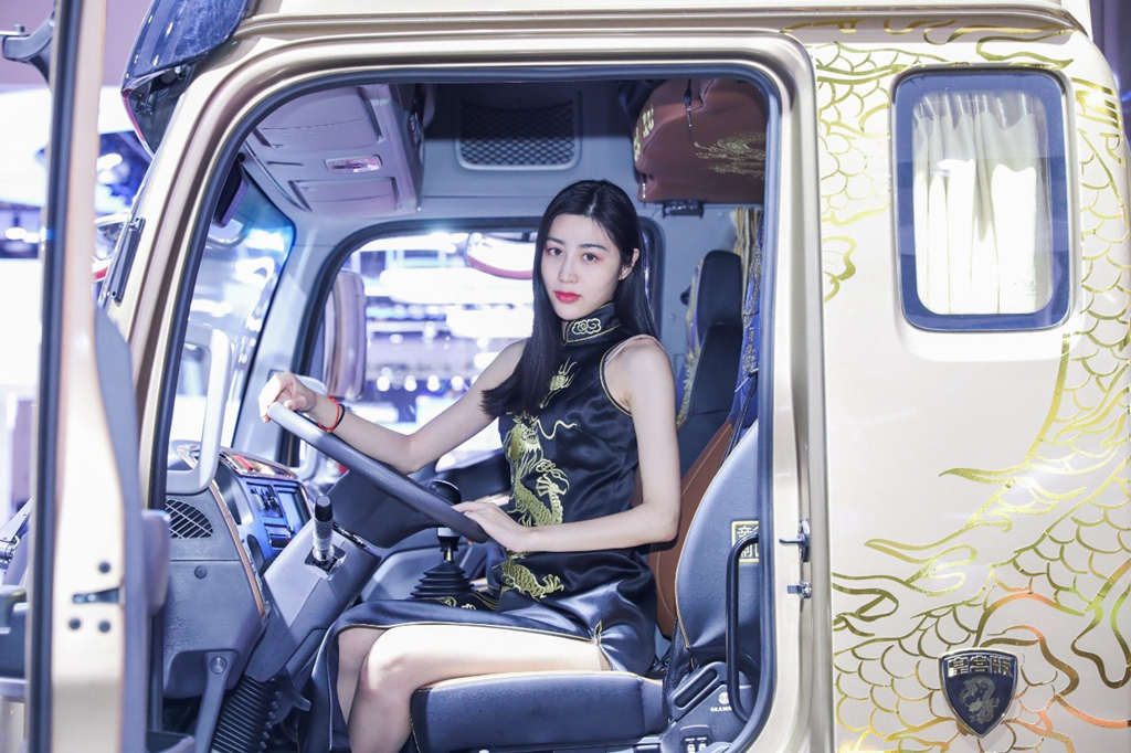 自主品牌聚集车展高势能  国潮代表作遭万人围观 - 第2张 - 提加商用车网 自主品牌聚集车展高势能  国潮代表作遭万人围观 - 第2张