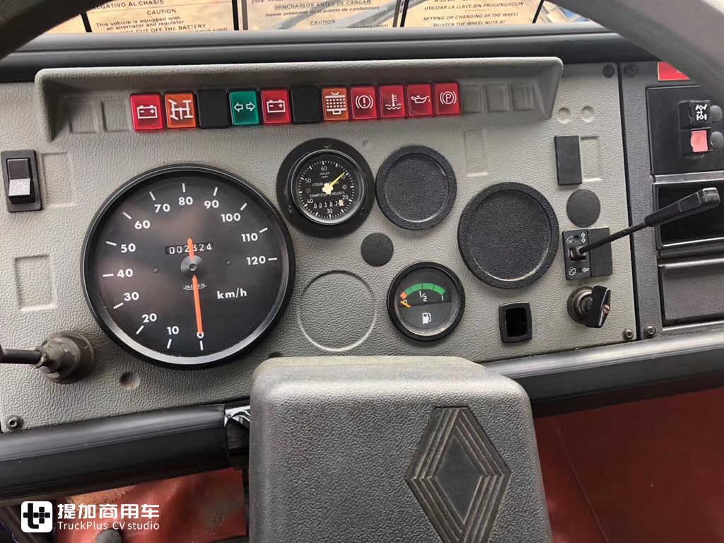能见度极低,这款97年进入国内的雷诺中卡载货车,知道它名字的人都不多! - 第13张 - 提加商用车网 能见度极低,这款97年进入国内的雷诺中卡载货车,知道它名字的人都不多! - 第13张