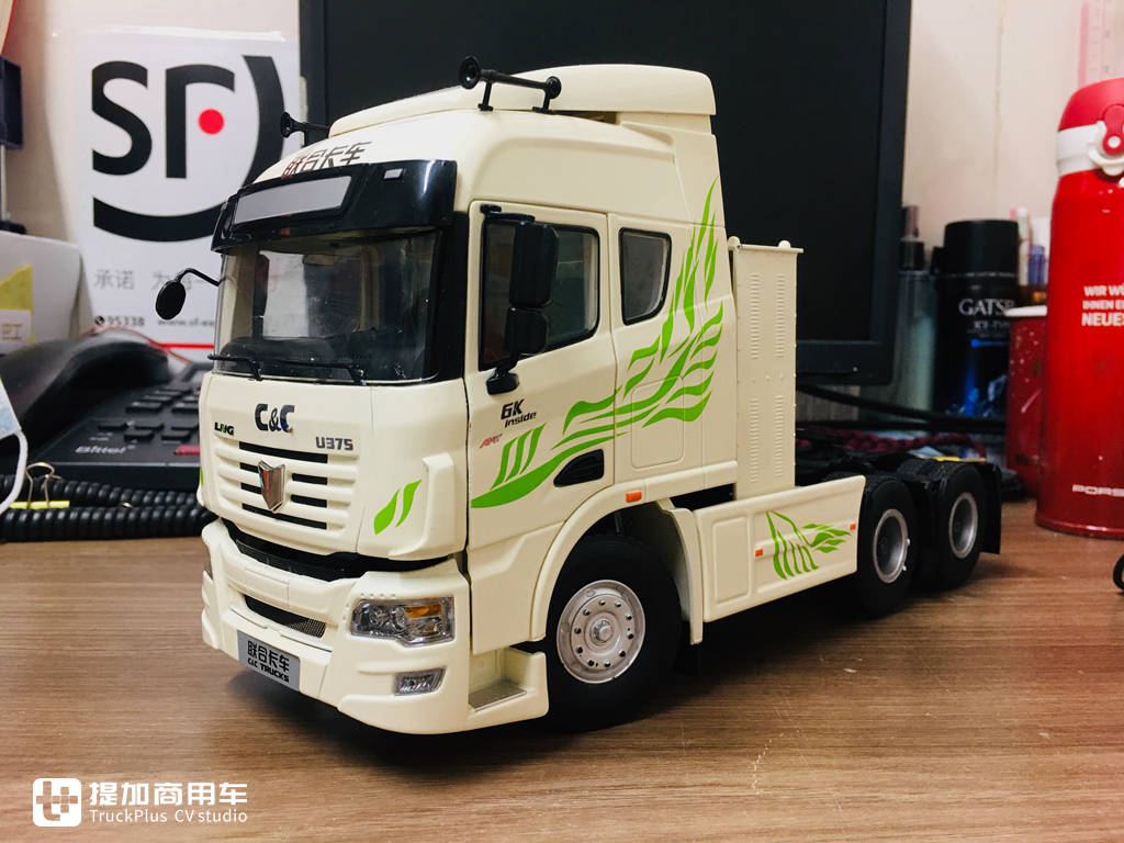 联合卡车U系LNG牵引车模型实拍,官方经常降价,还是很值得入手的 - 第2张 - 提加商用车网 联合卡车U系LNG牵引车模型实拍,官方经常降价,还是很值得入手的 - 第2张