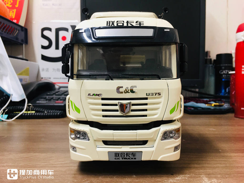 联合卡车U系LNG牵引车模型实拍,官方经常降价,还是很值得入手的 - 第3张 - 提加商用车网 联合卡车U系LNG牵引车模型实拍,官方经常降价,还是很值得入手的 - 第3张